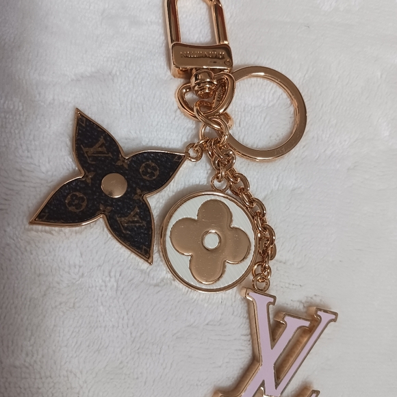 Keychain - Picture 2 of 5